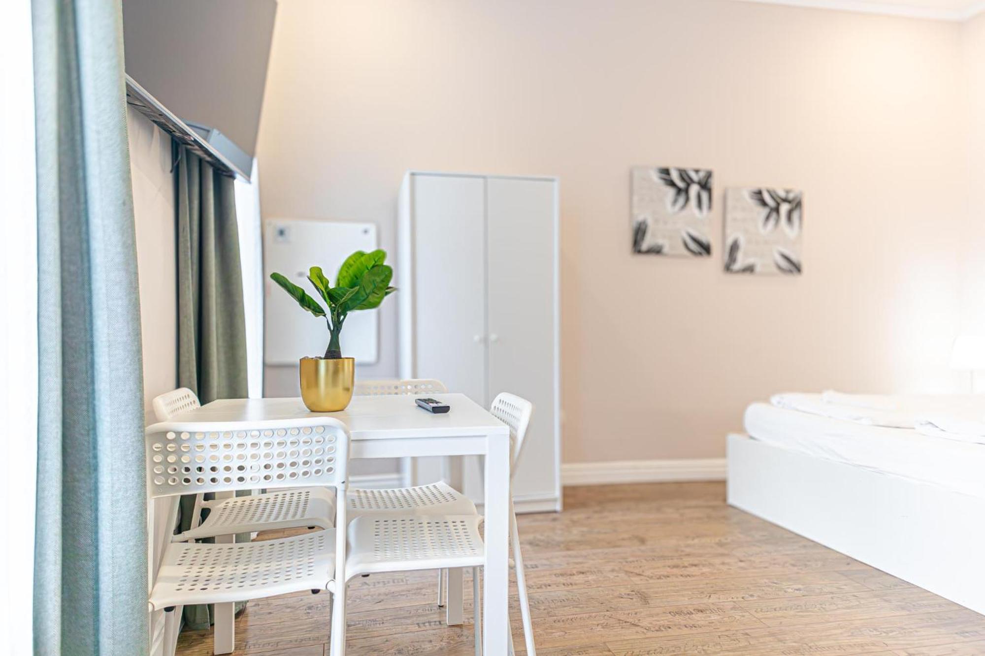 Stylish Studio Apartment Wiener Stadthalle Kültér fotó